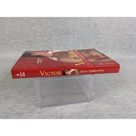 🍭 3/$10 🚨Julia Templeton: Victor- The Rakehells of Rochester #2 (Paperback) - Picture 1 of 5
